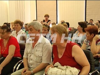 Жители рухнувшего дома попытались выбить новое жилье.