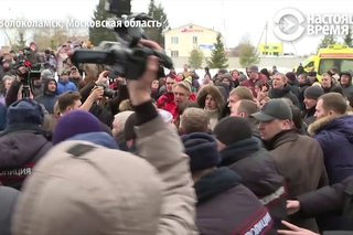 Волоколамск: снежки в губернатора Воробьёва