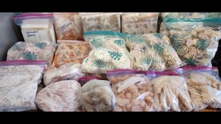 Заготовка полуфабрикатов в морозилку / Preparation of semi-finished products in the freezer