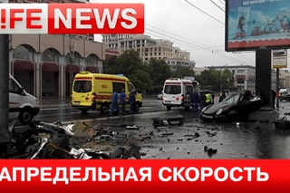 Порше-911 врезался в столб на скорости свыше 150 км/ч