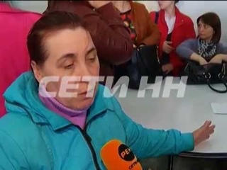 Жители рухнувшего дома продолжаются скитаться по родственникам и гостиницам