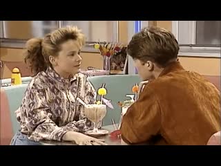 Первые поцелуи (1991-1995) - Трейлер (1 сезон)