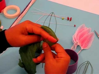 Лилия из капроновых колготок