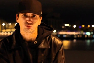 OURHOUSE (4екит & Crewger) - В РАЙОНЕ ЖАРЯТ 2011 HD