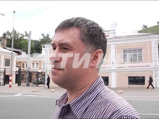 Наезд на автомобиль на ул. Рождественской